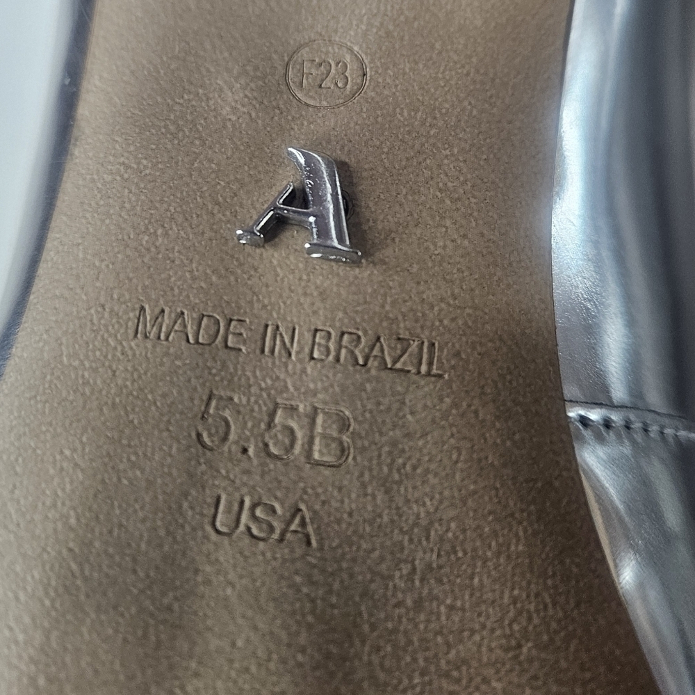 Arezzo Emily High Stiletto - Silver Synthetic Chrome NWT Sz 5.5 - Picture 10 of 15